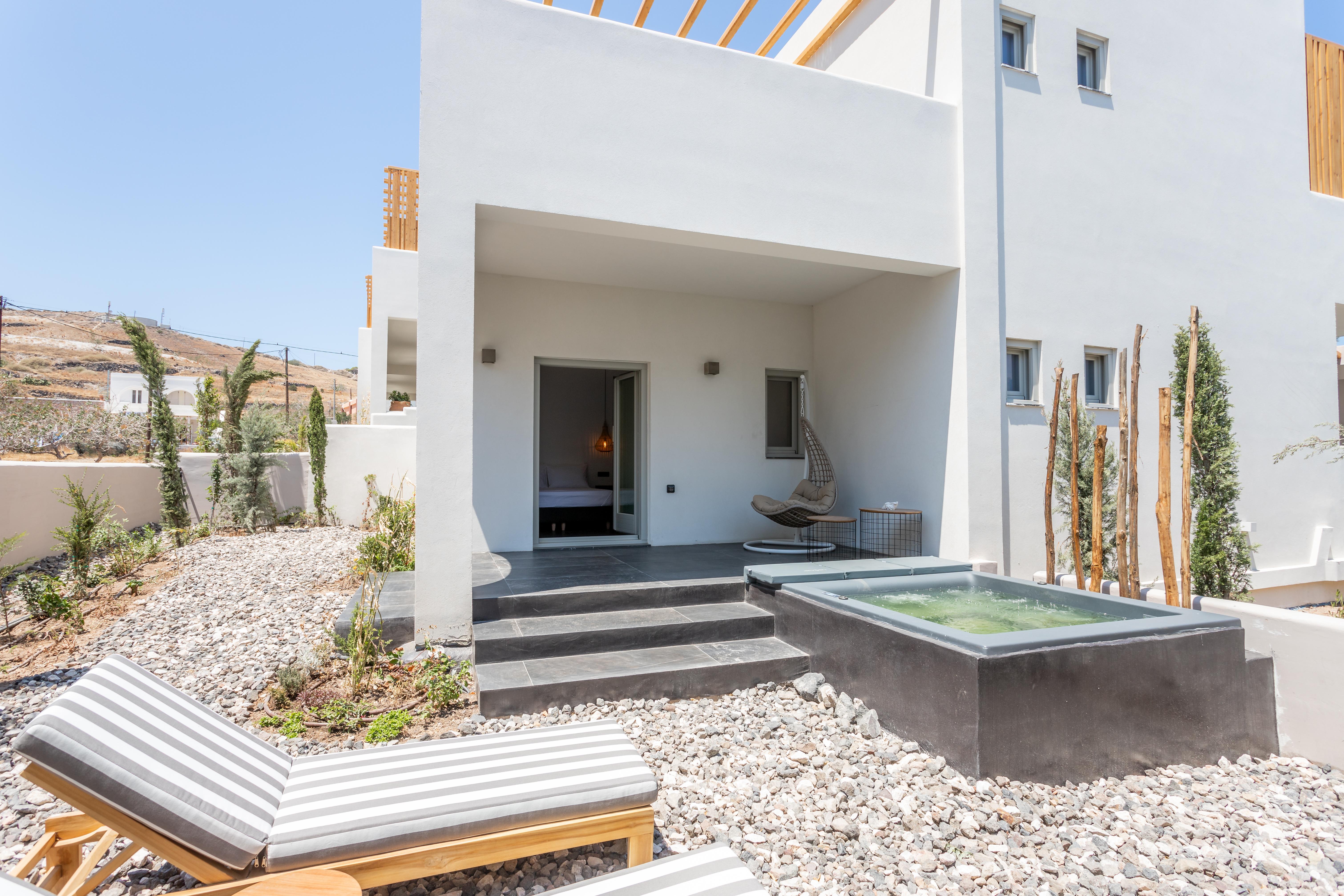 Aegean Gem Hotel Kamari (Santorini)